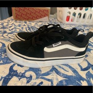 Vans kids sneakers size youth 1